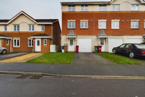 3 bedroom end of terrace house for sale, Swift Drive, Scawby Brook DN20