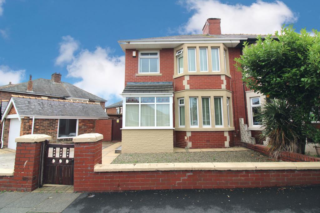 Crawford Avenue, Bispham FY2 3 bed semidetached house for sale £175,000