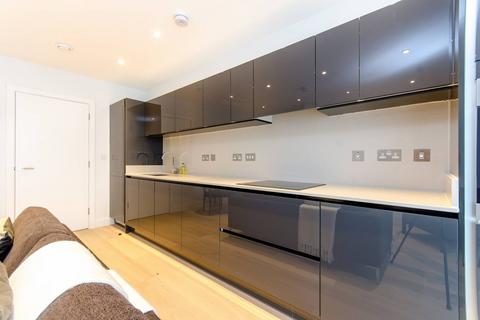 2 bedroom flat to rent, Pocock Street, Borough, London, SE1