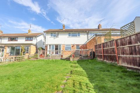3 bedroom semi-detached house to rent, Epping, Epping CM16