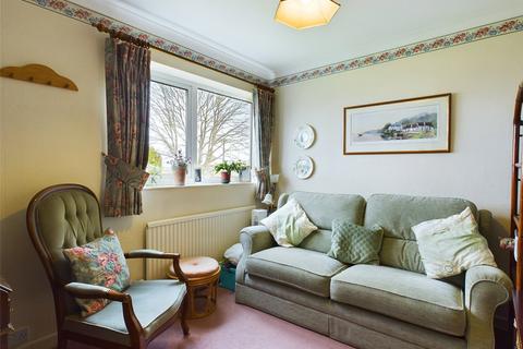 10 Arrowhead Close, Gloucester, GL4 6YH