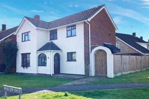 3 bedroom detached house for sale, Swallow Dale, KINGSWOOD, Basildon, Essex, SS16