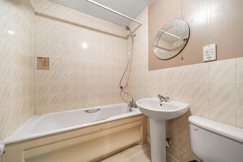 Studio for sale - Paxton Road, Forest Hill