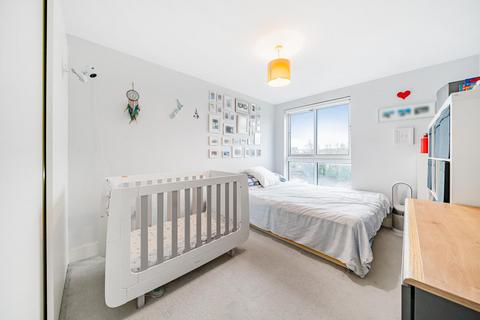 3 bedroom flat for sale, Warwick Drive, Putney