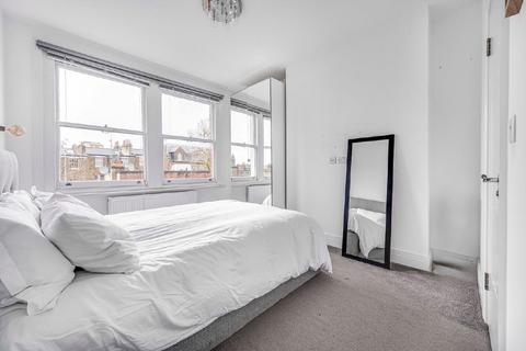 2 bedroom flat for sale, Dynham Road, West Hampstead