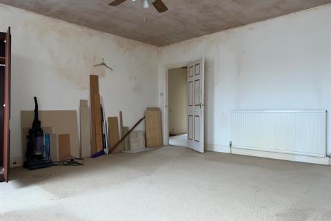 2 bedroom apartment for sale - Earls Avenue, Folkestone, Kent