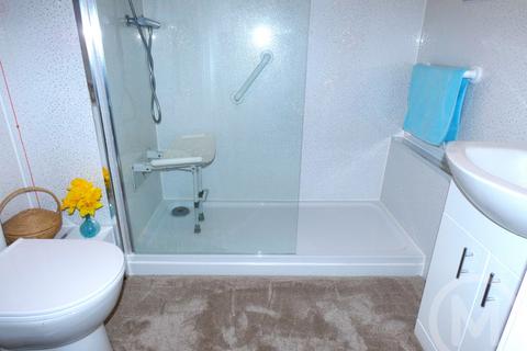 2 bedroom flat for sale, Holroyd Court, Queens Promenade, Bispham