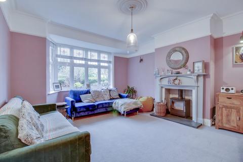 4 bedroom semi-detached house for sale, Henley Drive, Rawdon, Leeds, West Yorkshire, LS19