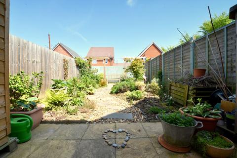 3 bedroom terraced house for sale, Walton Hall Drive, Felixstowe, Suffolk, IP11