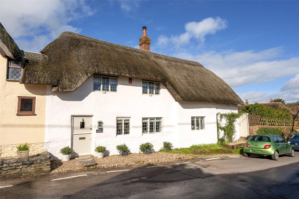 Milton Lane, Durweston, Blandford Forum, DT11 2 bed semidetached house