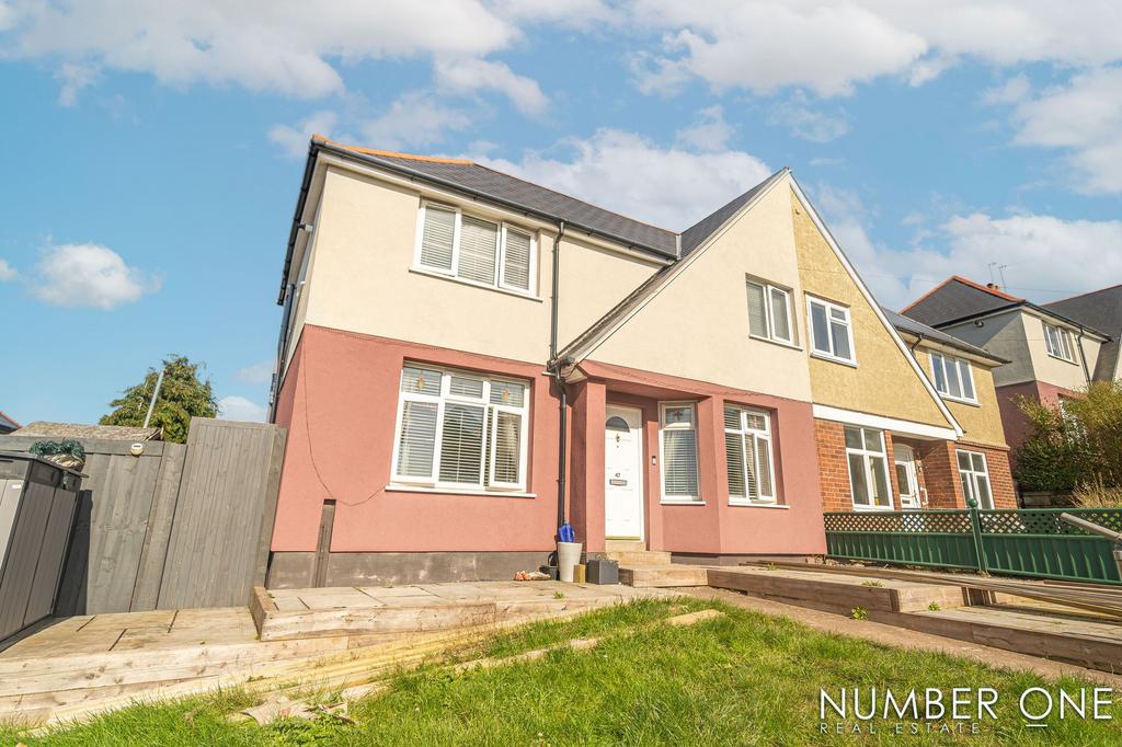 Christchurch Road, Newport, NP19 3 bed semidetached house for sale £