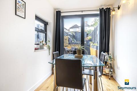 54 Ludlow Road, Guildford, GU2 7NW