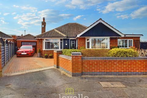 3 bedroom bungalow for sale, St Lukes Grove, Humberston DN36