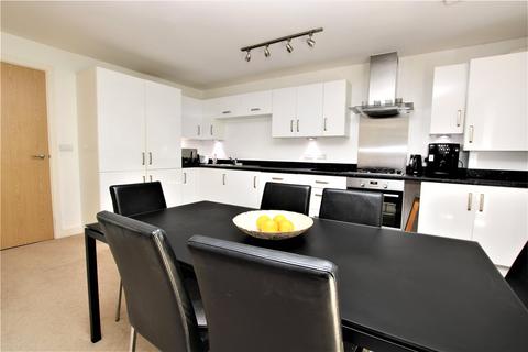 64 Elgin Gardens, Guildford, GU1 1UB