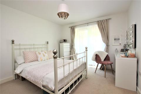 64 Elgin Gardens, Guildford, GU1 1UB