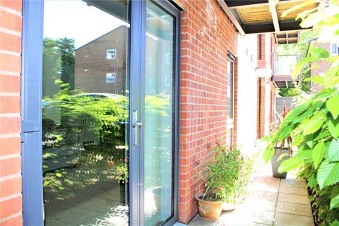 64 Elgin Gardens, Guildford, GU1 1UB
