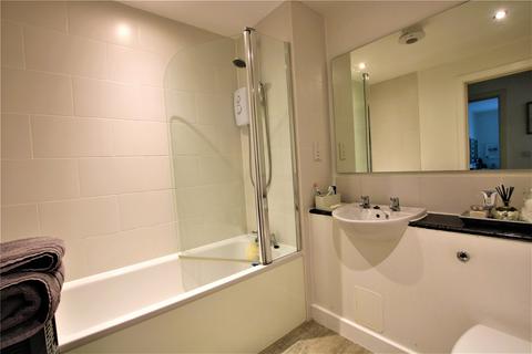 64 Elgin Gardens, Guildford, GU1 1UB