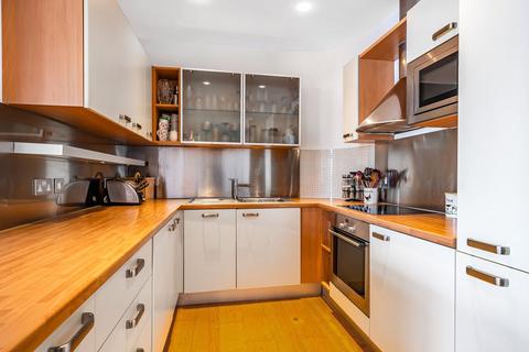 2 bedroom flat for sale, Flat C6, Epsom Road GU1