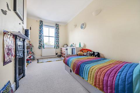 47 Agraria Road, Guildford, GU2 4LF