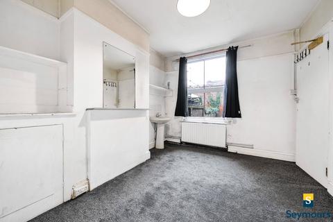 82 Stoke Road, Guildford, GU1 4HR