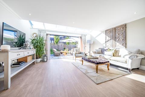 10 Alder Grove, Chilworth, Guildford, GU4 8FA
