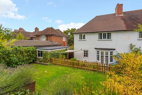 15 Hedgeway, Guildford, GU2 7RB