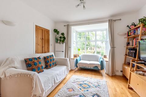 15 Hedgeway, Guildford, GU2 7RB