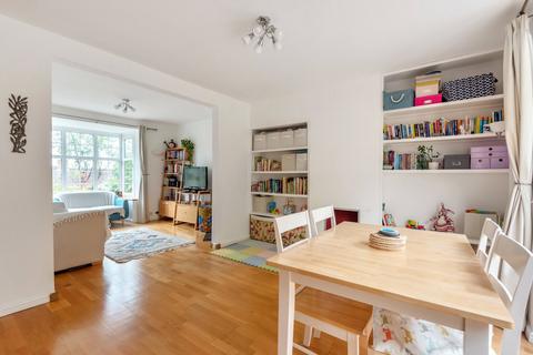 15 Hedgeway, Guildford, GU2 7RB