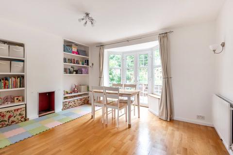 15 Hedgeway, Guildford, GU2 7RB