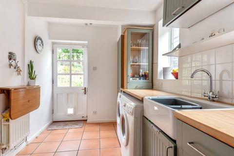 15 Hedgeway, Guildford, GU2 7RB