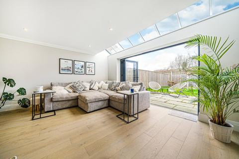 15 Alder Grove, Chilworth, Guildford, GU4 8FA