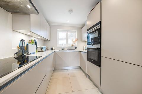 15 Alder Grove, Chilworth, Guildford, GU4 8FA