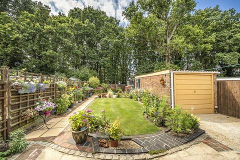 94 Broadacres, Guildford, GU3 3AY