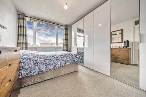 94 Broadacres, Guildford, GU3 3AY