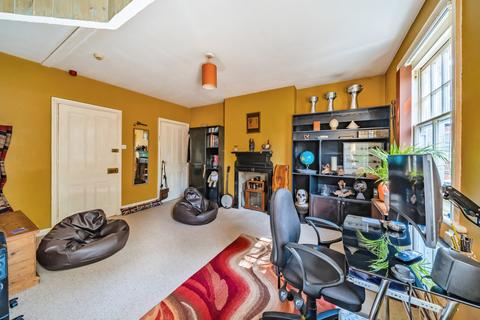 1 bedroom flat for sale, York Road, Surrey GU1