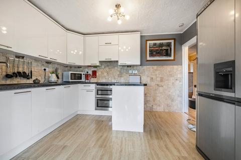 30 Mountside, Guildford, GU2 4JE