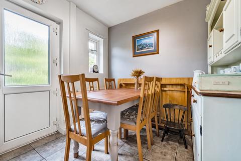 133 Cedar Way, Guildford, GU1 1JE