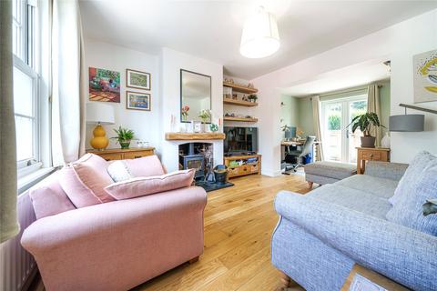 19 Walnut Tree Close, Guildford, GU1 4UL