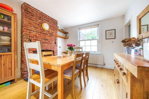 19 Walnut Tree Close, Guildford, GU1 4UL