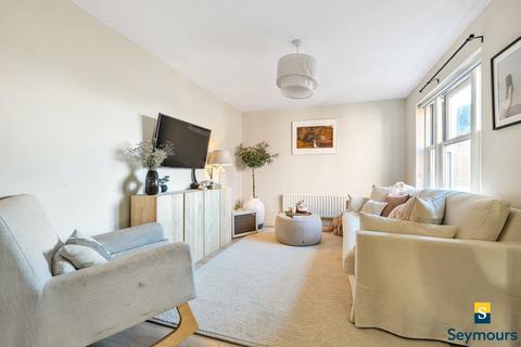 2 bedroom flat for sale, Guildford, Surrey GU1