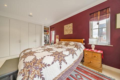 26 Forster Road, Guildford, GU2 9AF