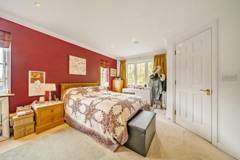 26 Forster Road, Guildford, GU2 9AF