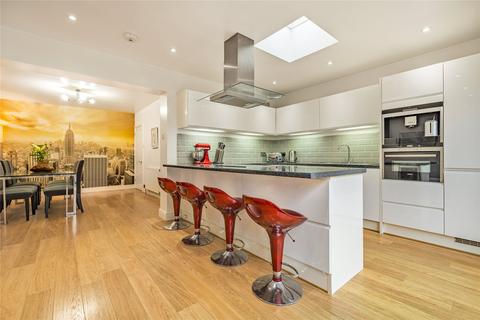 70 Rydes Hill Road, Guildford, GU2 9UG