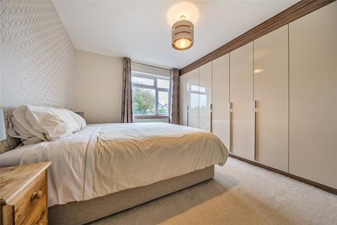 70 Rydes Hill Road, Guildford, GU2 9UG