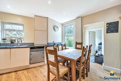 8 Chestnut Road, Guildford, GU1 1HG