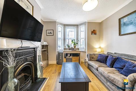 8 Chestnut Road, Guildford, GU1 1HG