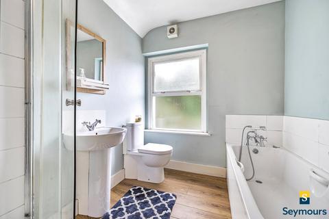 8 Chestnut Road, Guildford, GU1 1HG