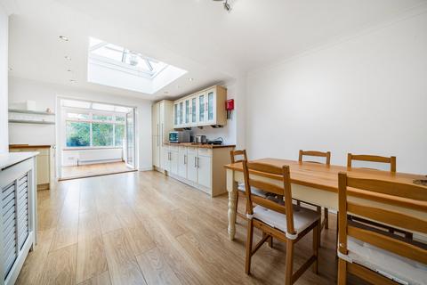 20 Ashenden Road, Guildford, GU2 7XE