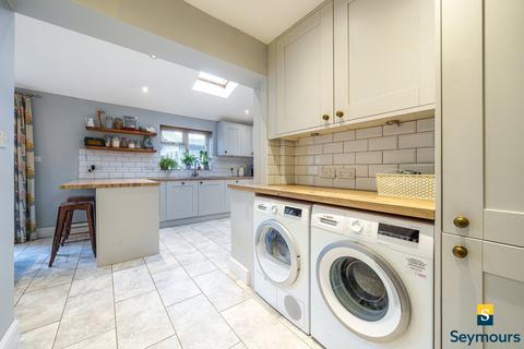 282 Worplesdon Road, Guildford, GU2 9XW