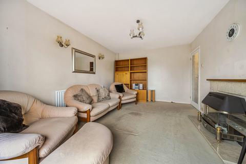 62 Envis Way, Fairlands, Guildford, GU3 3NJ